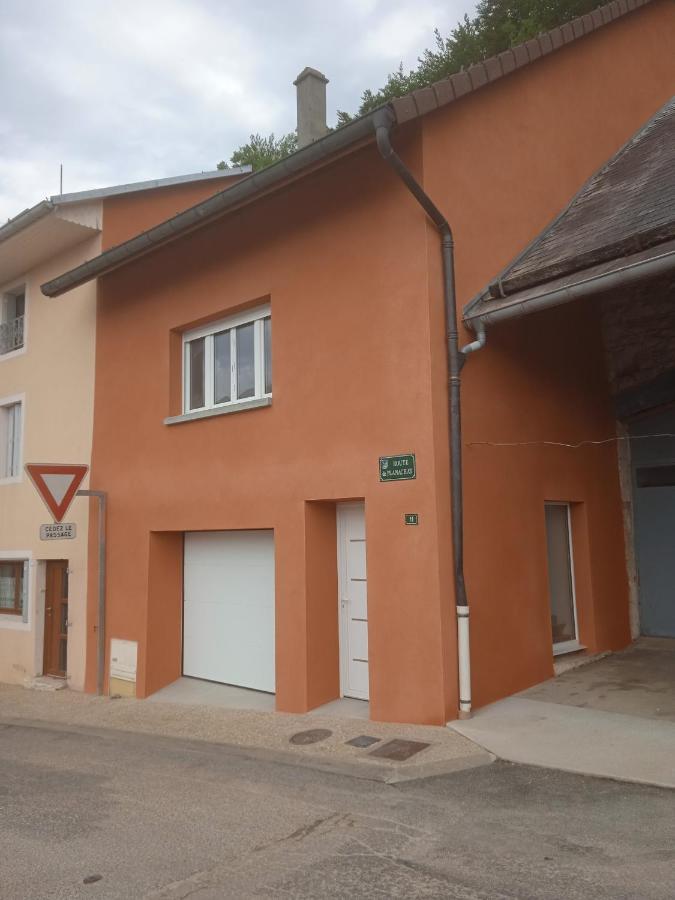 Les Coquelicots Cormaranche-en-Bugey Exterior foto